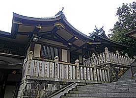 日岡神社幣殿・本殿左側面