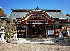 平野八幡神社拝殿近景正面