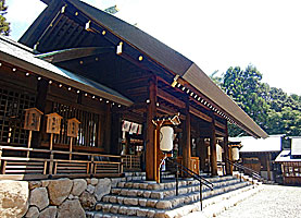 廣田神社拝殿右側面