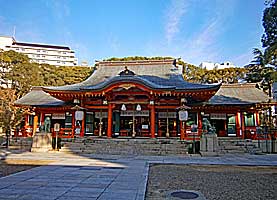 生田神社拝殿左より