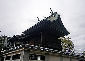生矢神社本殿左背面
