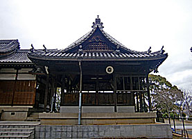 生矢神社拝殿右側面