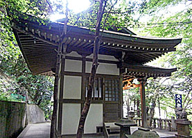 板宿八幡神社本殿右背面