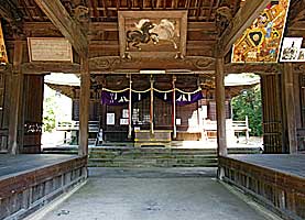 甲八幡神社割拝殿内部