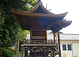 揖西神戸神社奥之院社殿右側面