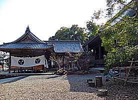 播州加西日吉神社社殿全景左側面