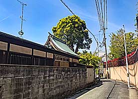北畑鷺宮八幡神社本殿遠景左側面