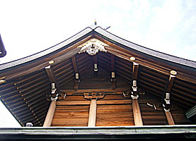長田駒林神社本殿右側面