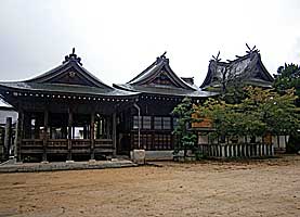 二見浦御厨神社社殿全景左側面
