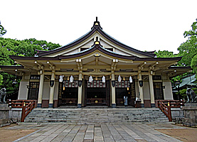 湊川神社拝殿正面