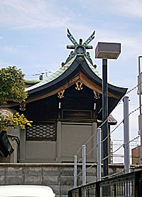 湊八幡神社本殿左側面