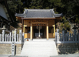 山野井水尾神社拝殿
