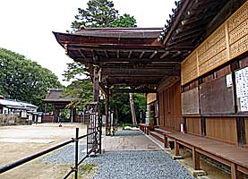 室津賀茂神社拝殿向拝左側面