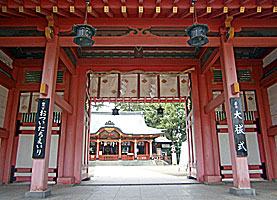 長田神社神門入口