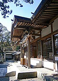 梛八幡神社拝殿向拝左側面