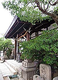 生田七宮神社拝殿向拝左側面