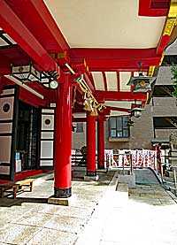生田二宮神社拝殿向拝右側面
