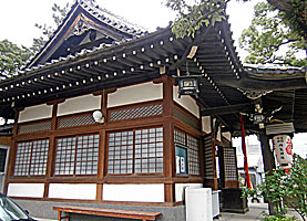 高羽丹生神社拝殿右側面