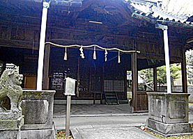 野里日吉神社拝殿入口右より