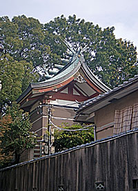 尾濱八幡神社本殿右側面