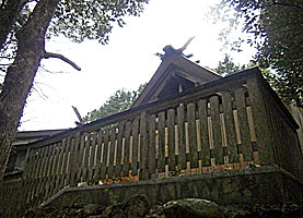 自疑島神社（?馭盧島神社）本殿左背面