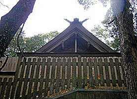 自疑島神社（?馭盧島神社）本殿左側面