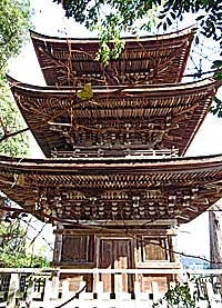 摂津国六條八幡宮神社三重塔背面