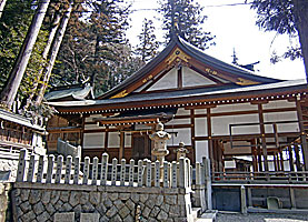 丸山三輪神社社殿右側面
