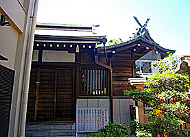 生田三宮神社本殿左側面
