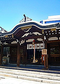 生田三宮神社拝殿向拝左より