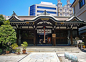 生田三宮神社拝殿正面