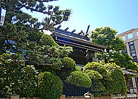 生田三宮神社本殿遠景左背面