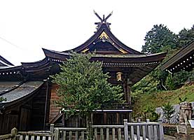 宗佐厄除八幡神社本殿左側面