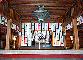 洲本八幡神社拝殿内部