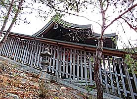 高岳神社本殿右側面