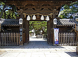 高砂神社神門入口
