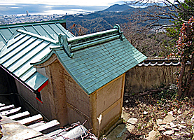 高取山本宮高取神社奥之院金高神社本殿左背面