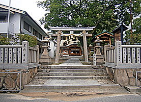 徳井神社参道入口