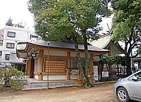 徳井神社社殿全景左より