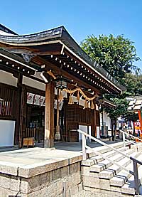 筒井八幡神社拝殿向拝右側面