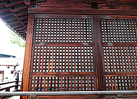 南宮宇佐八幡神社（脇浜神社）拝殿左側面