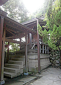 山手熊野神社（宇治野山熊野神社）本殿左より