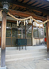 山手熊野神社（宇治野山熊野神社）拝殿向拝右より