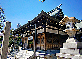夢野熊野神社拝殿近景左より
