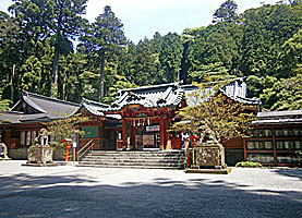 箱根神社神門遠景