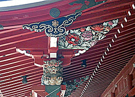 箱根神社拝殿向拝柱彫刻