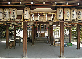 綾戸國中神社拝殿
