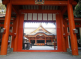 青島神社神門入口