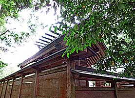 神戸大神宮阿紀神社社殿右背面