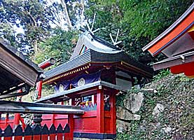 生駒山口神社本殿左より